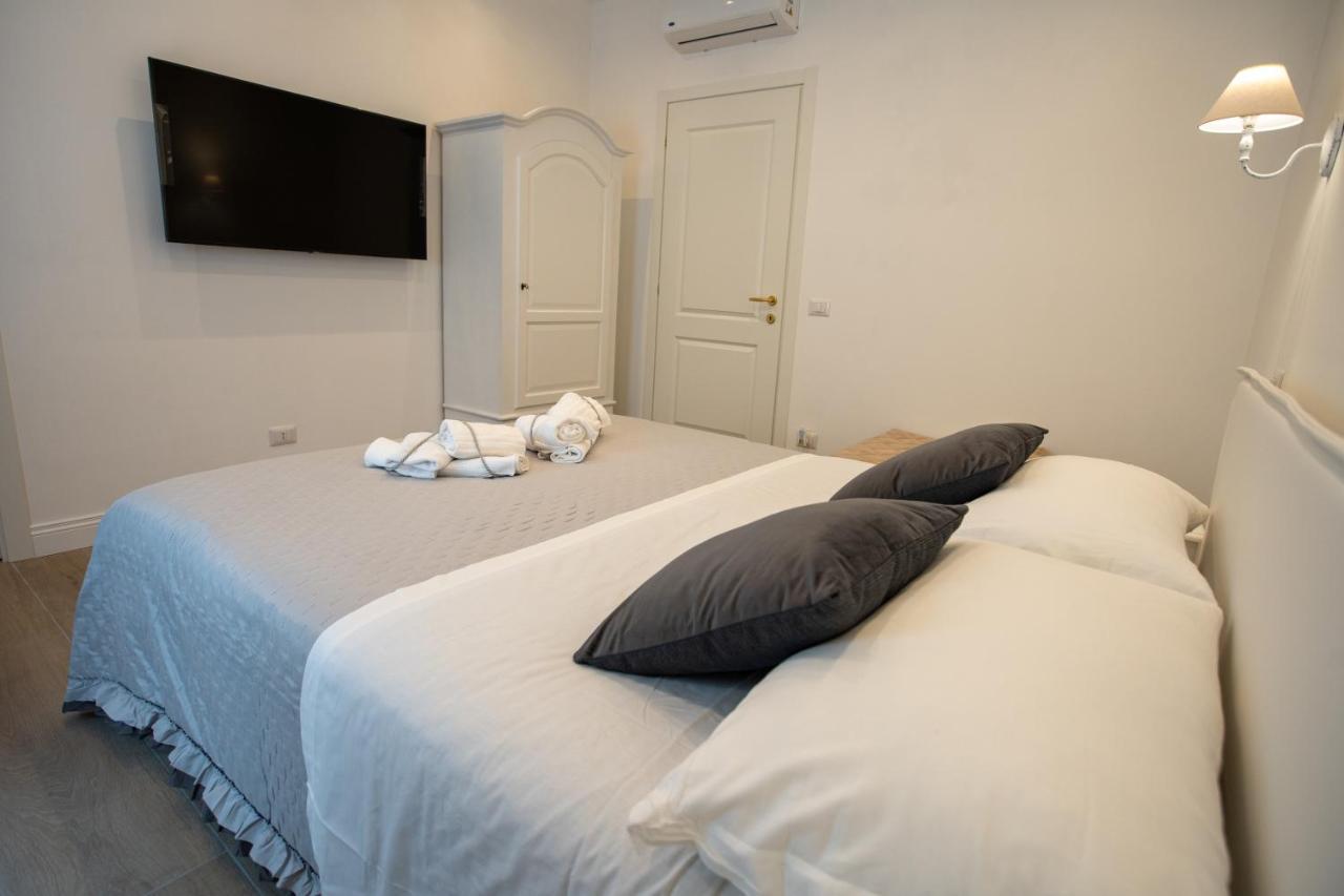 Suite Imperiale Colosseo Рим Екстериор снимка