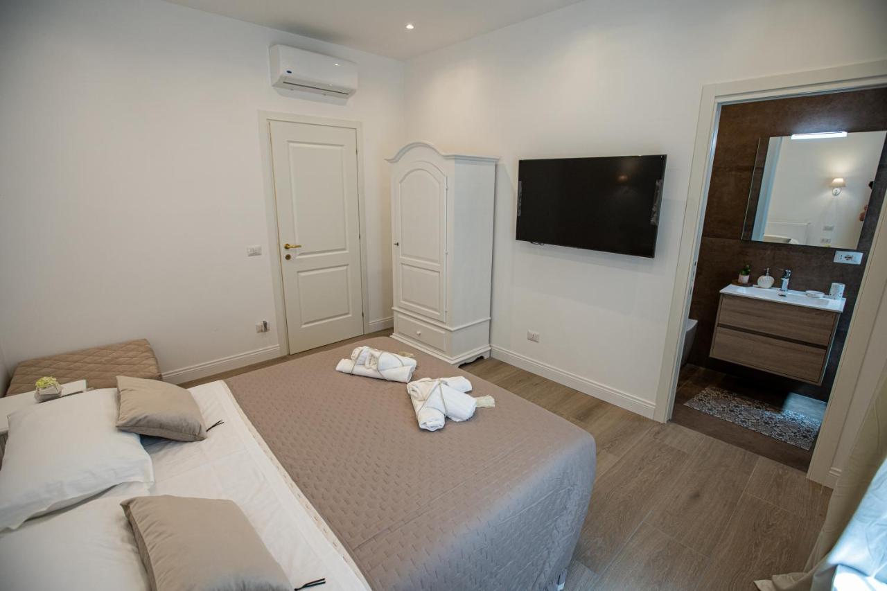 Suite Imperiale Colosseo Рим Екстериор снимка