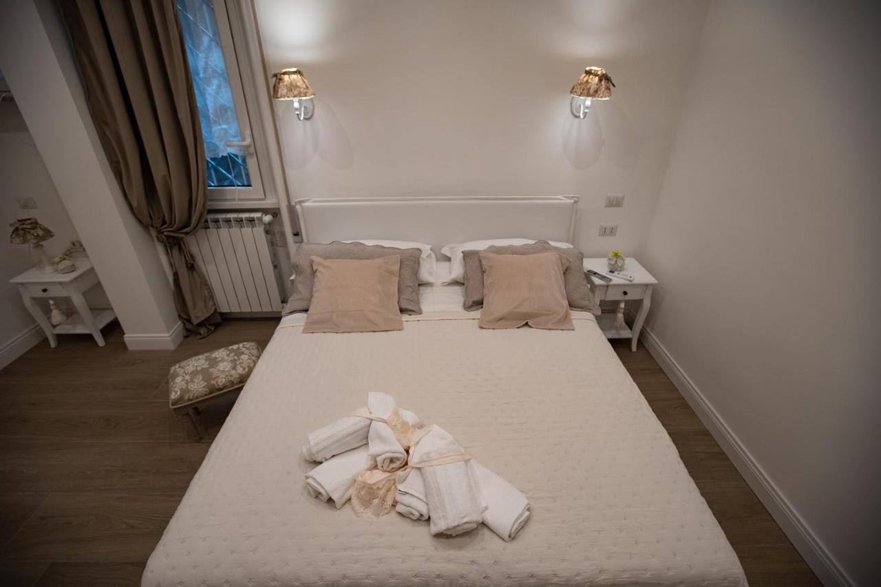 Suite Imperiale Colosseo Рим Екстериор снимка