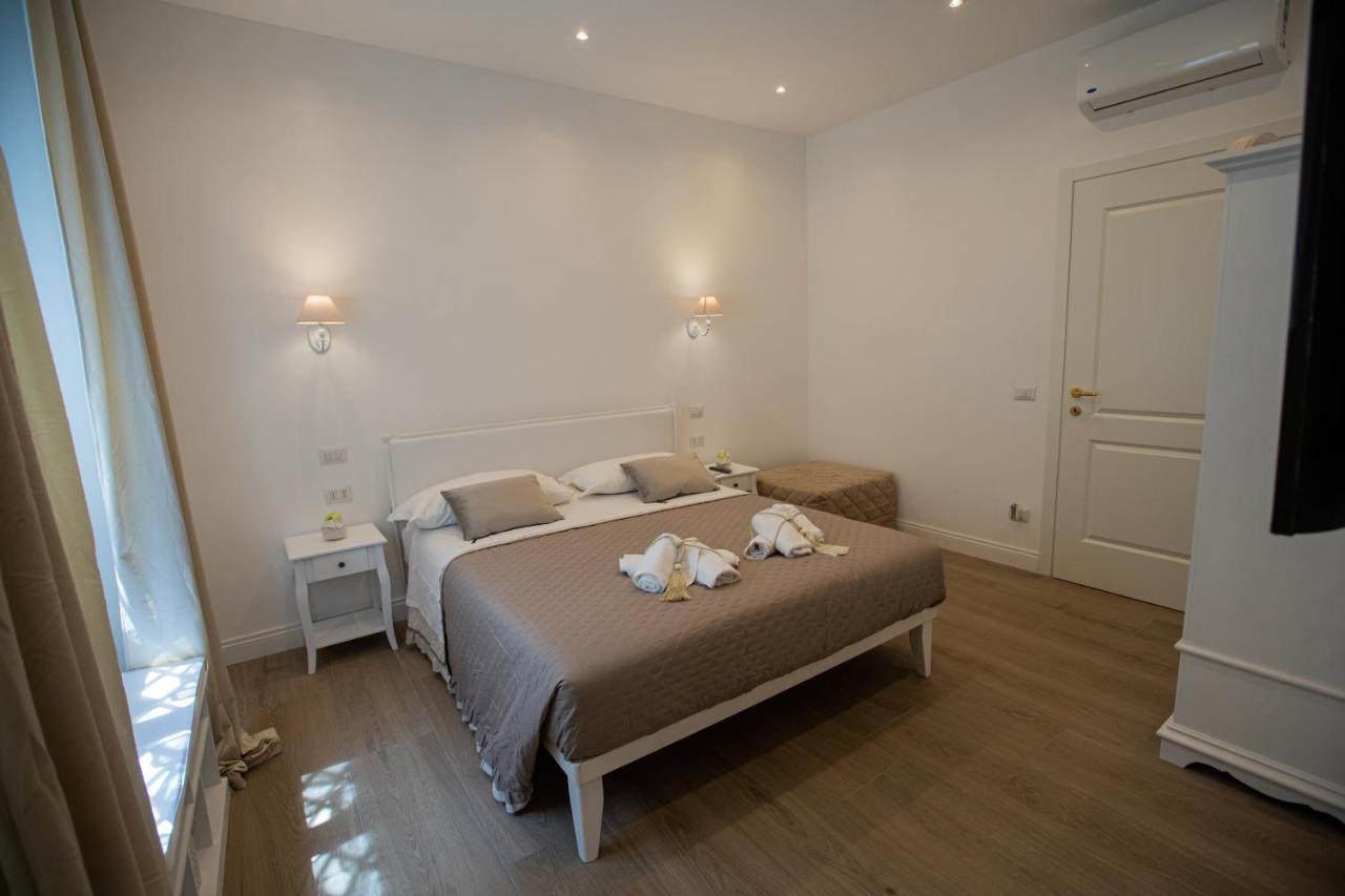 Suite Imperiale Colosseo Рим Екстериор снимка