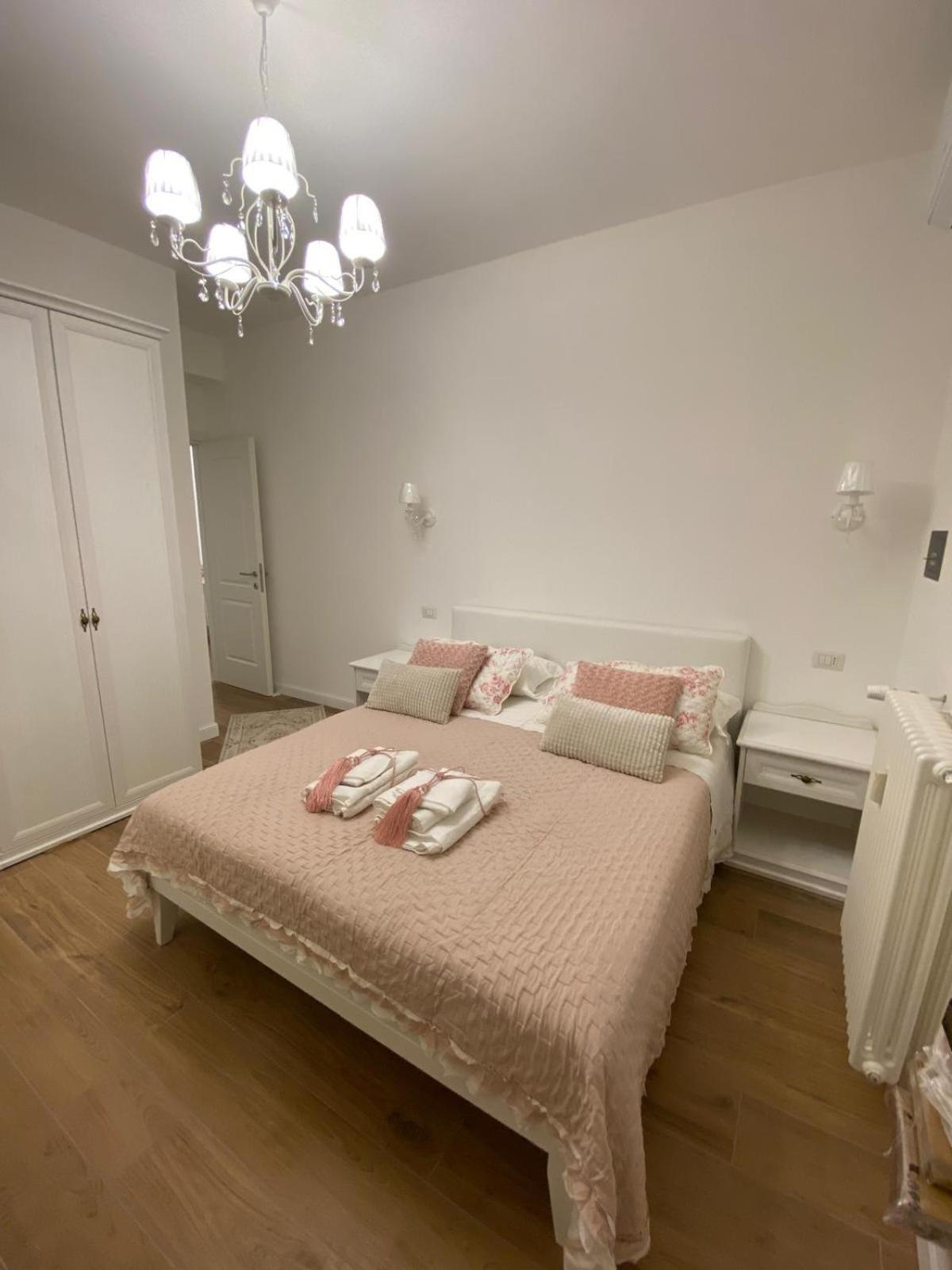 Suite Imperiale Colosseo Рим Екстериор снимка